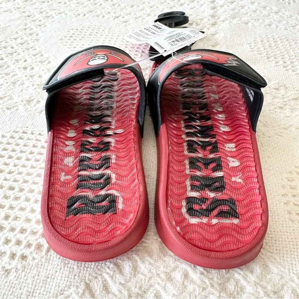 Tampa Bay Buccaneers Shoes Slides Youth 11-12 Red Black Foco Gel Bucs Skull NWT